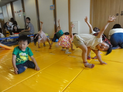 ☆★　キッズヨガセミナー★☆㈱エバ保険サロン植田店、吹上店、黒川店、守山店